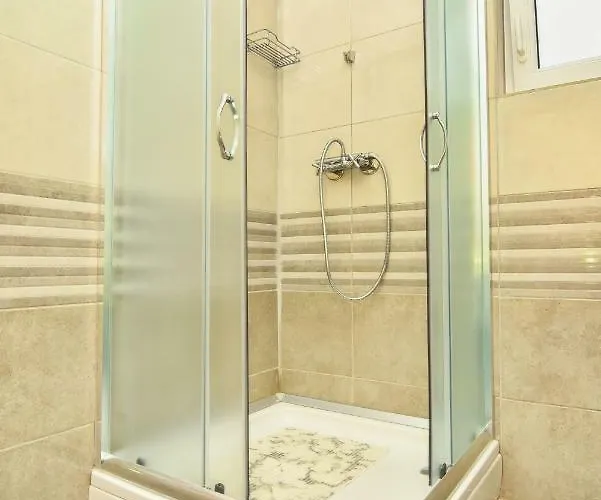 Kuca Za Odmor Diana بيت للعطل *