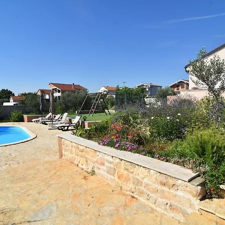 Kuca Za Odmor Diana בית נופש Sukošan