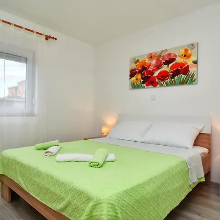 Kuca Za Odmor Diana בית נופש Sukošan