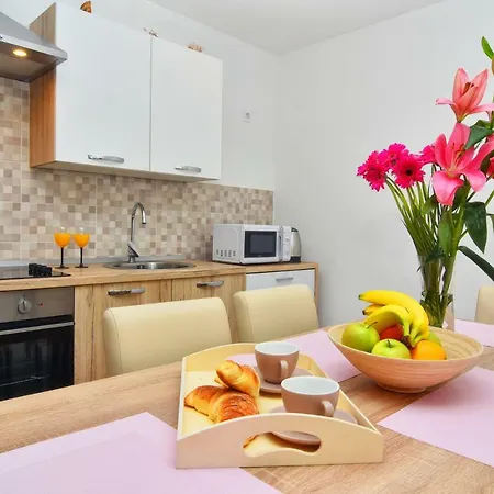 Kuca Za Odmor Diana Holiday home Sukosan