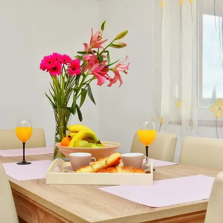 Kuca Za Odmor Diana בית נופש Sukošan