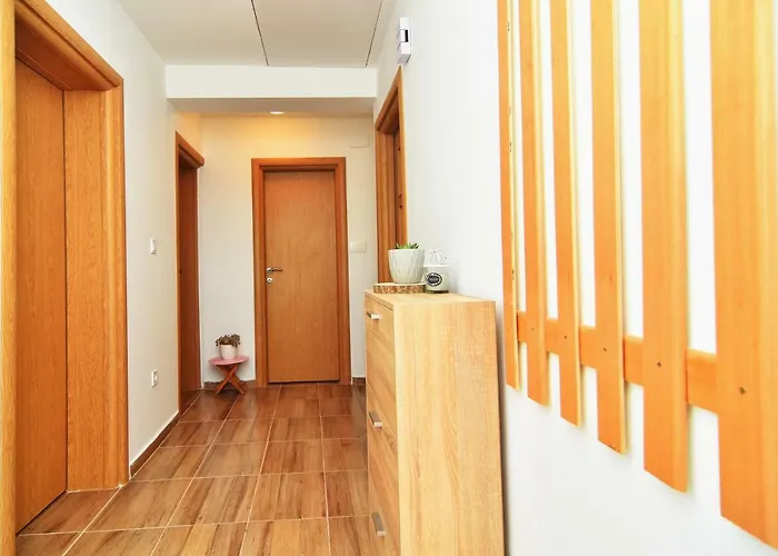 Kuca Za Odmor Diana Sukošan